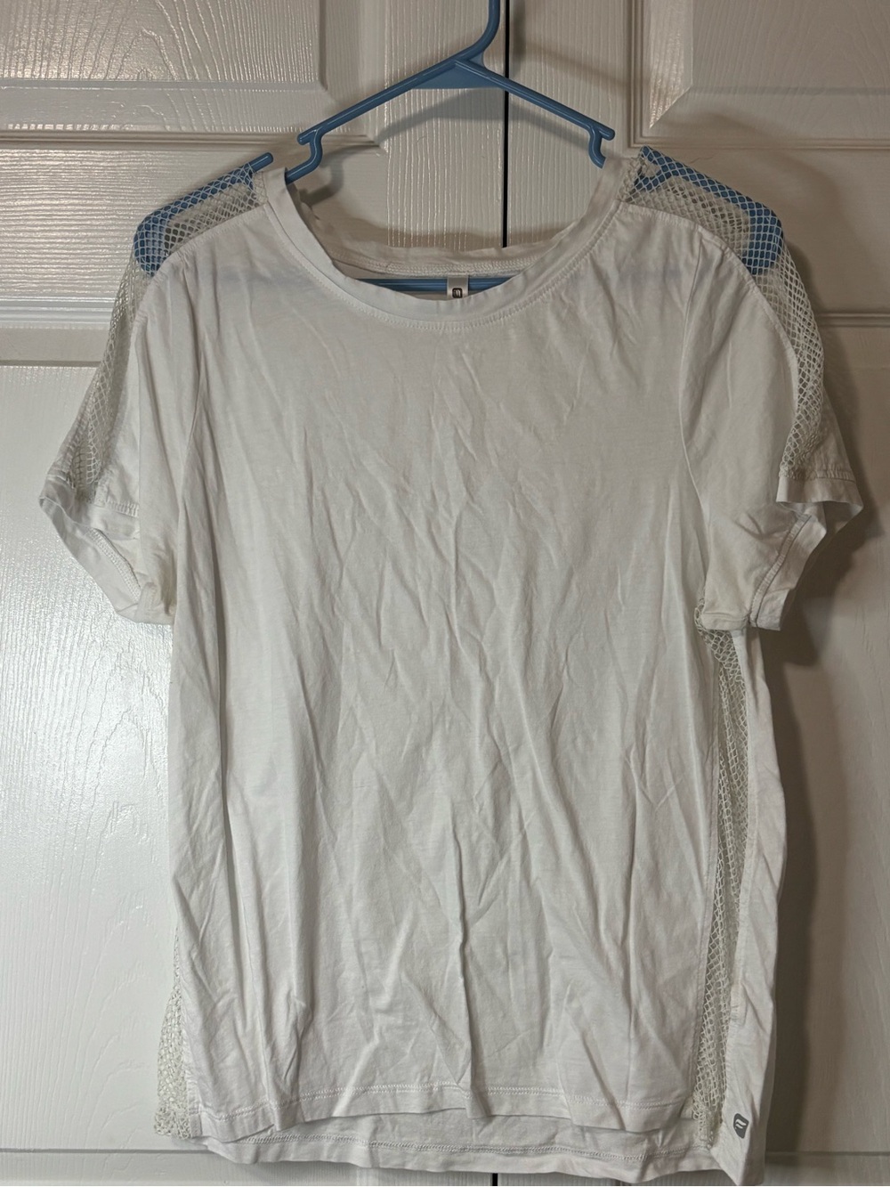 Fabletics White Short Sleeve Tee with Mesh Insets Sz XL